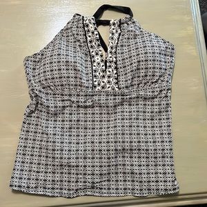 Tankini top, size DD, no underwire, foam cups
